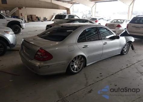 2006 Mercedes-Benz E 500 z USA, uszkodzony, nr VIN WDBUF70J36A955698